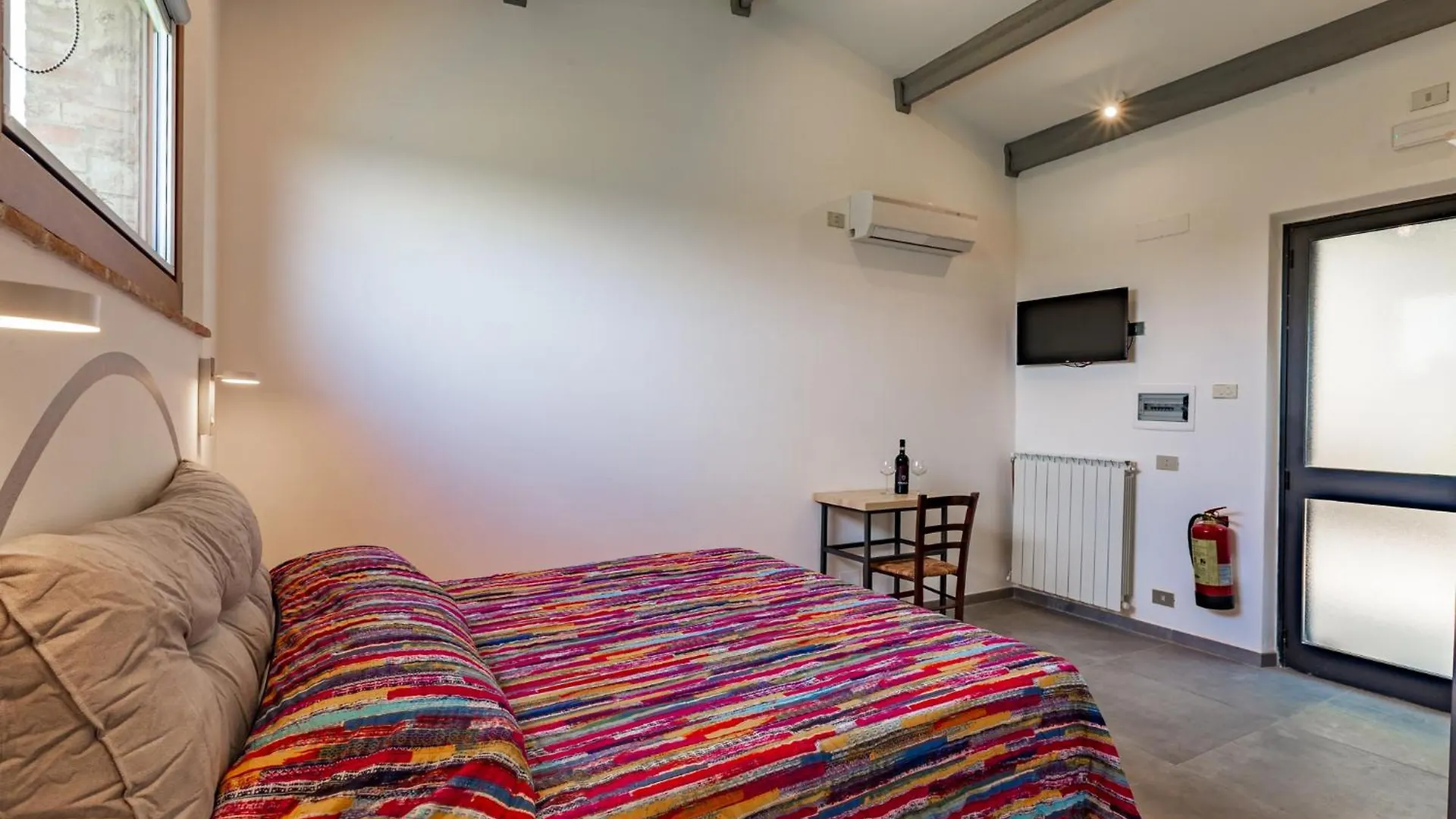 Farm stay Agriturismo Palazzo Bandino - Wine Cellar, On Reservation Restaurant And Spa Chianciano Terme